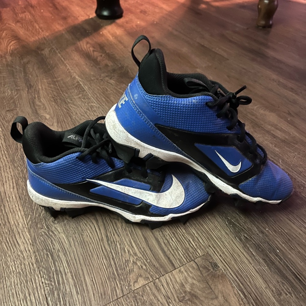 Nike Kids Blue and Black Sneakers
